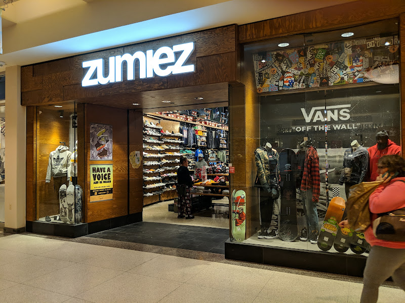 Zumiez