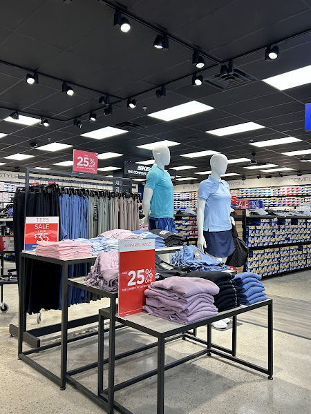 SKECHERS Warehouse Outlet