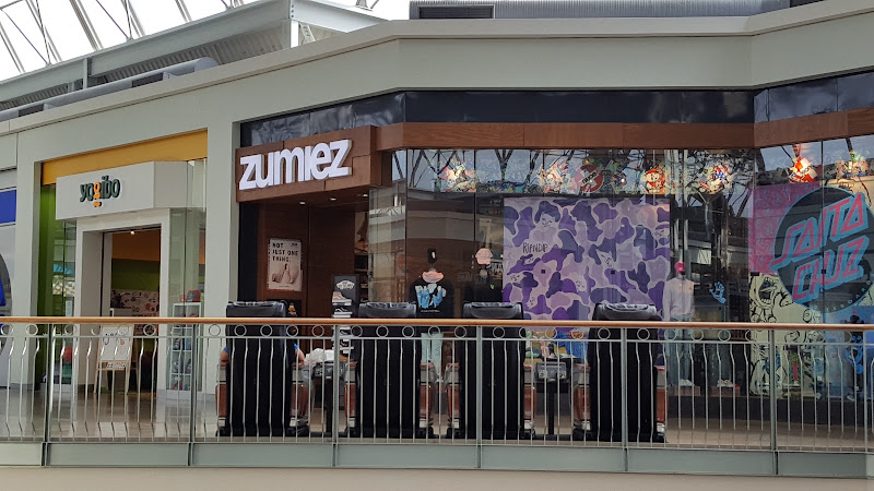 Zumiez