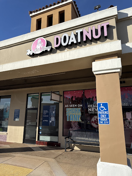 Kimy Gets Skinny Doatnut