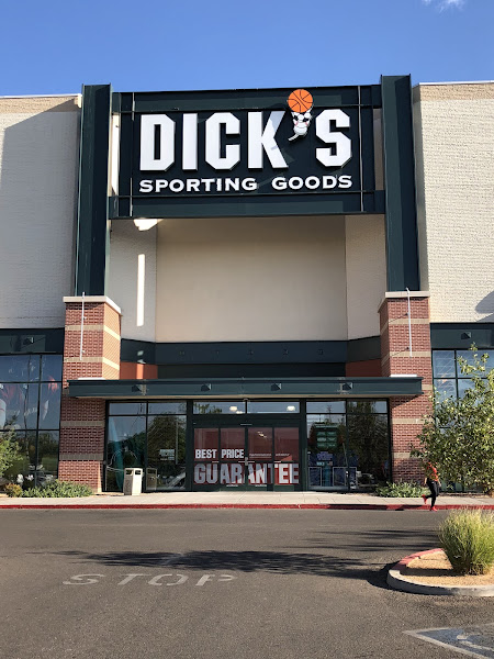 DICK'S Sporting Goods