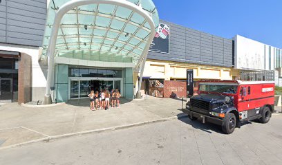 Moncler Corner New York Garden City (Neiman Marcus Roosevelt Field)