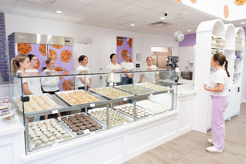 Caroline's Cookies Bocage