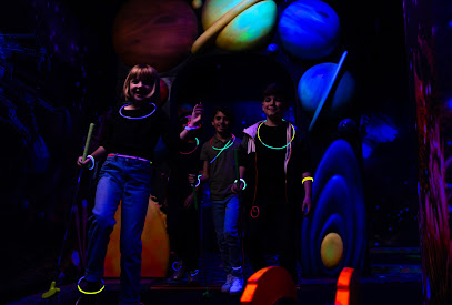 Mirror Maze Blacklight Mini Golf