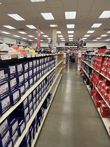 Famous Footwear Outlet
