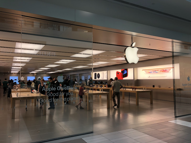Apple CoolSprings Galleria