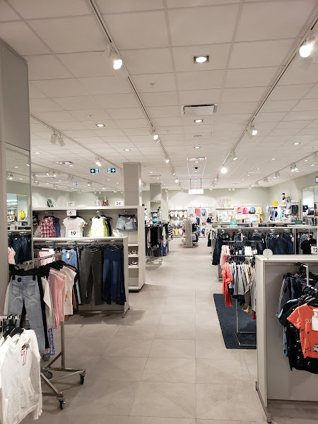H&M