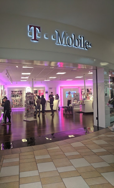 T-Mobile Authorized Retailer