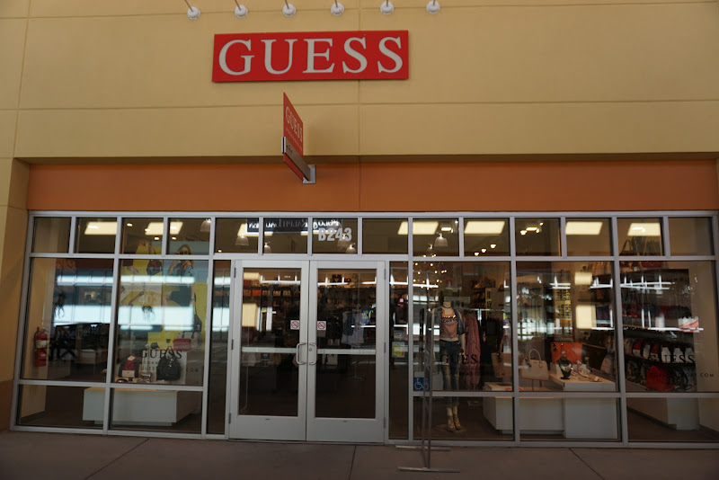 GUESS Factory Accessories