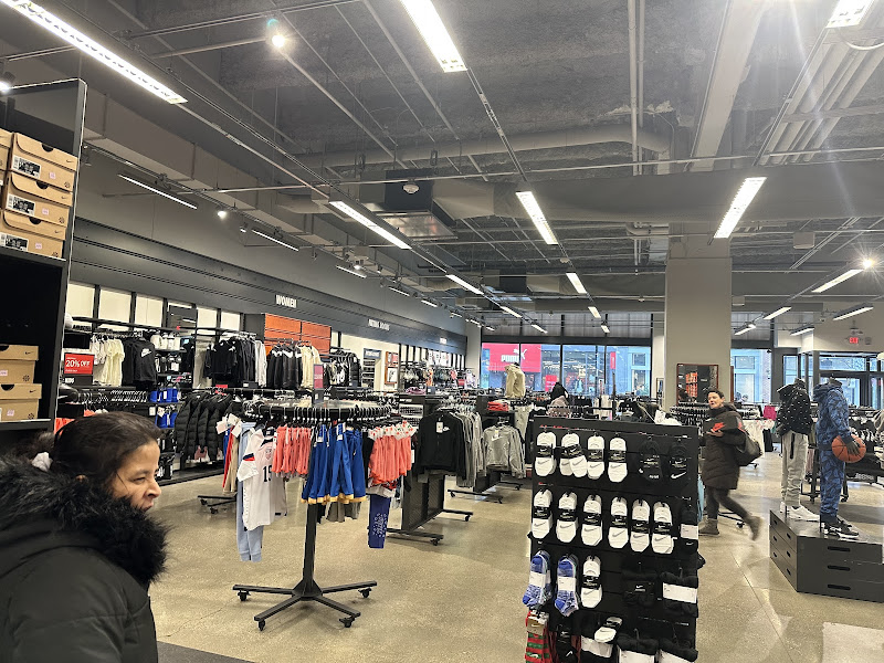 Nike Factory Store - Somerville