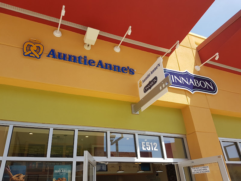 Auntie Anne's® Hand-Rolled Soft Pretzels