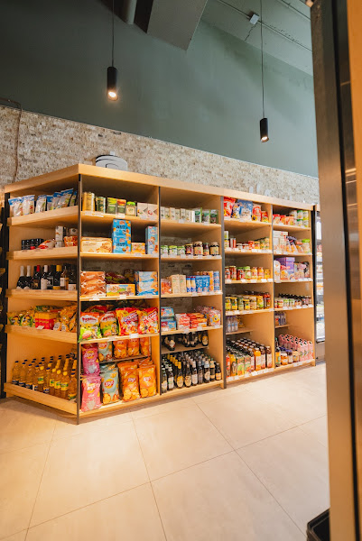Lavka Grocery Store