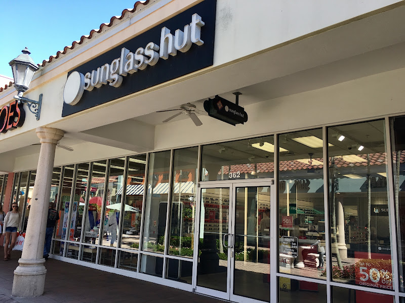 Sunglass Hut