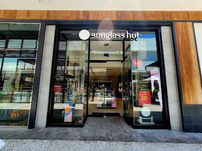 Sunglass Hut