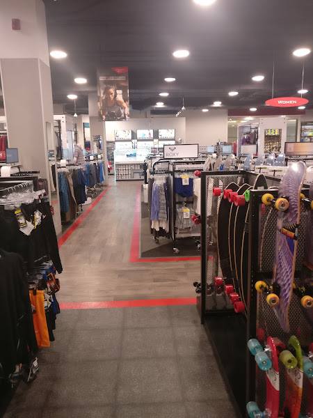 Sport Chek