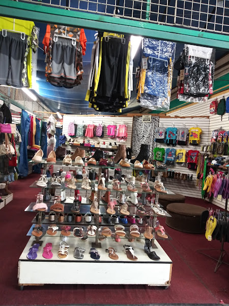 Junior's. (Children's clothing)