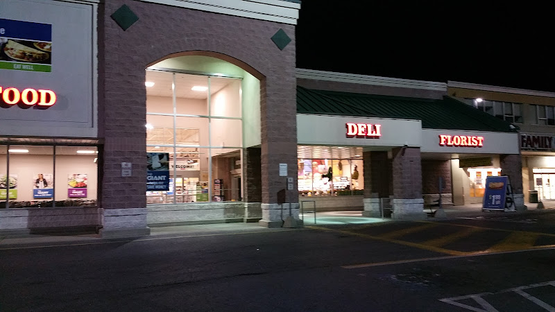 GIANT Pharmacy