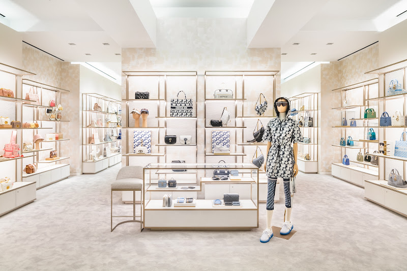 DIOR