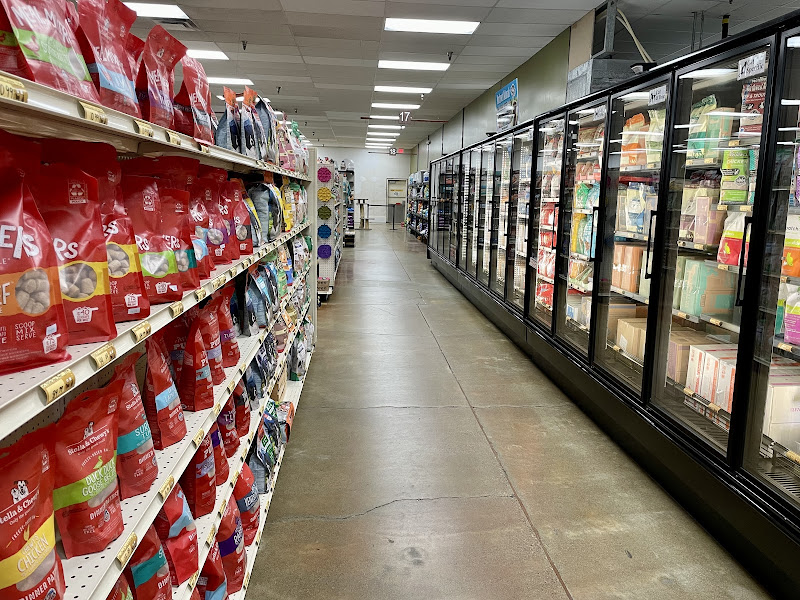 Sam's Cats & Dogs | Everett's Premier Pet Food and Supply Store
