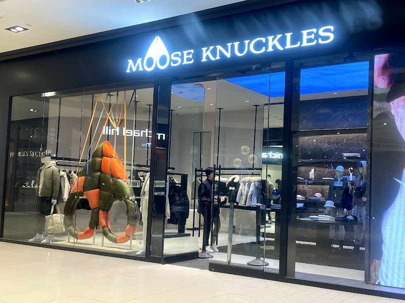 Moose Knuckles