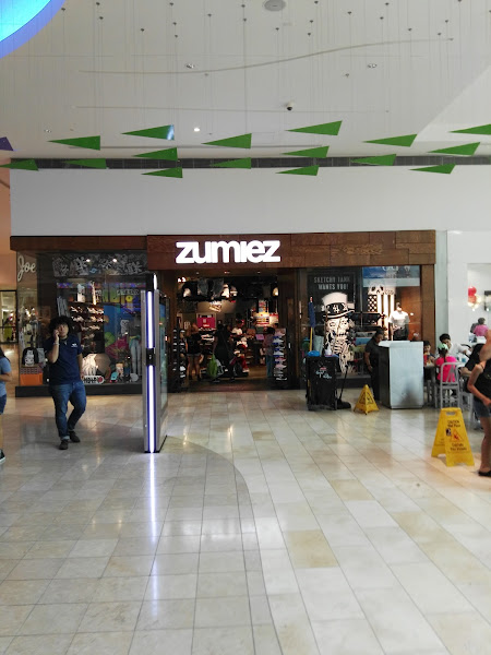 Zumiez