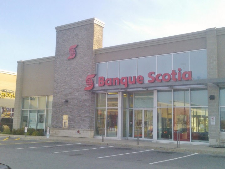 Dollarama - Quartier Laval