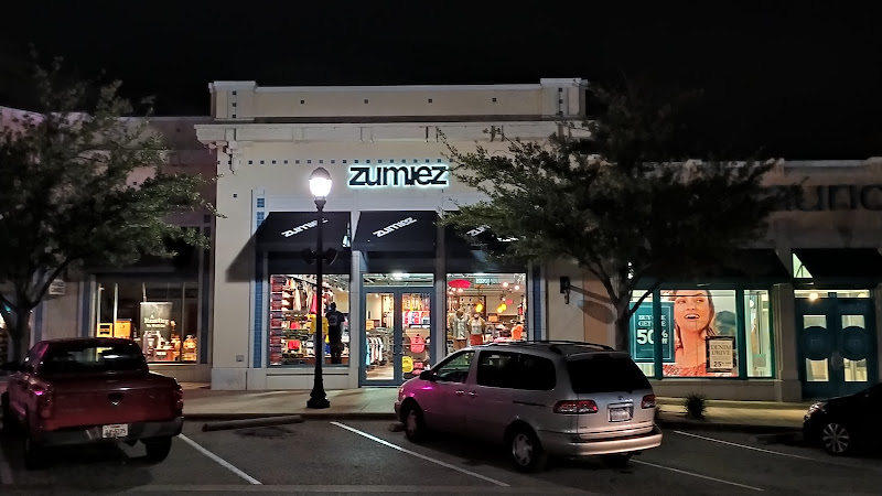 Zumiez