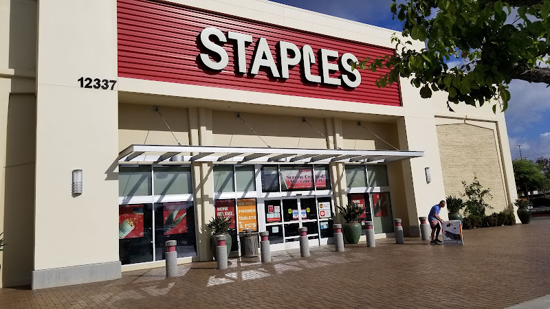 The Shops At Rossmoor