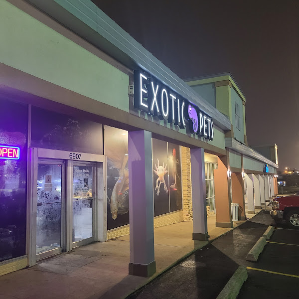 Lakewood Shopping Center