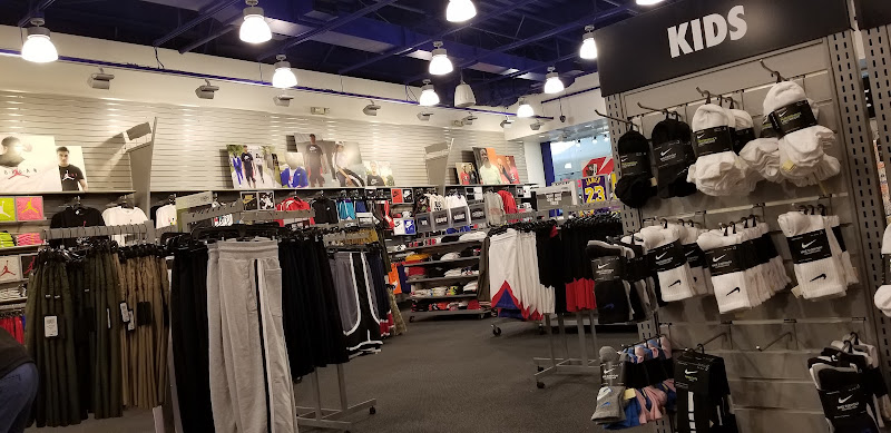 Champs Sports