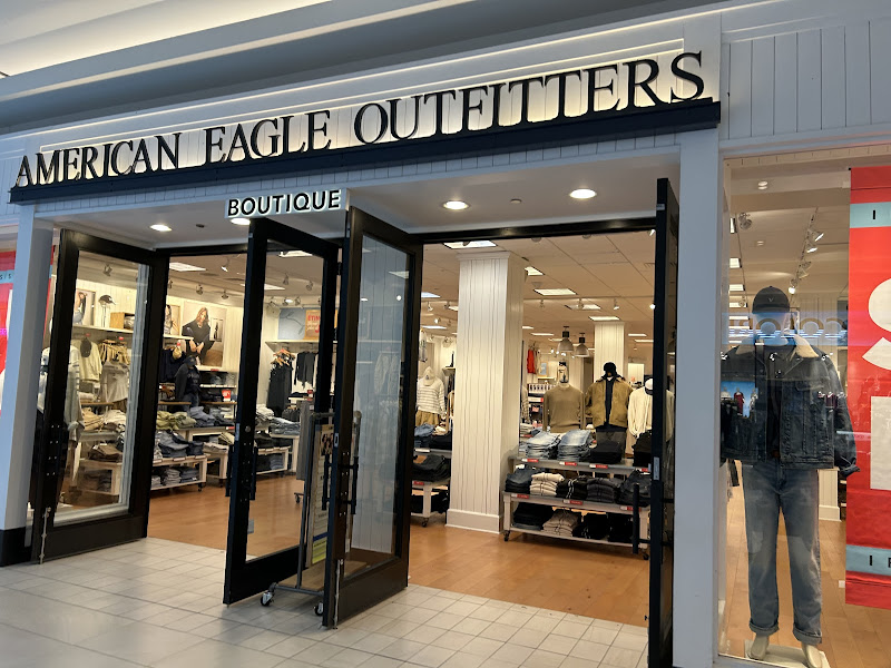 American Eagle , Aerie Store