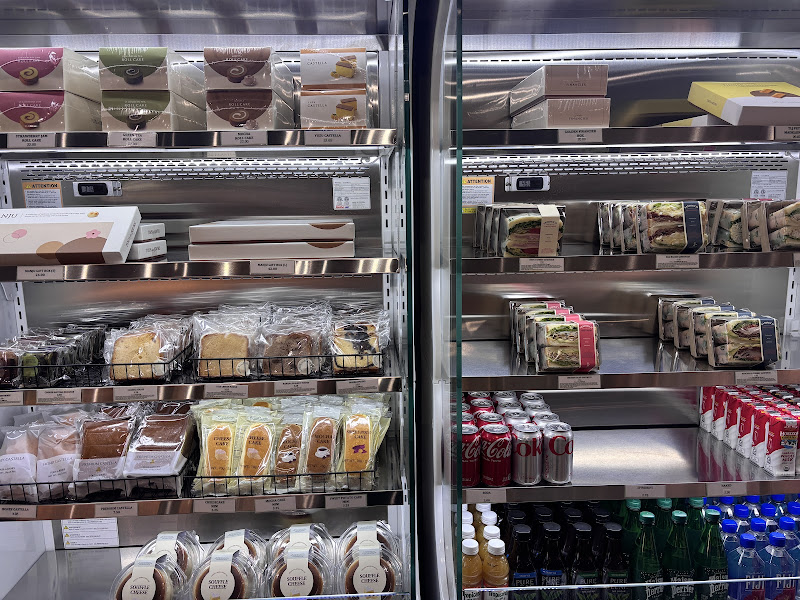 Tous les Jours Bakery Cafe