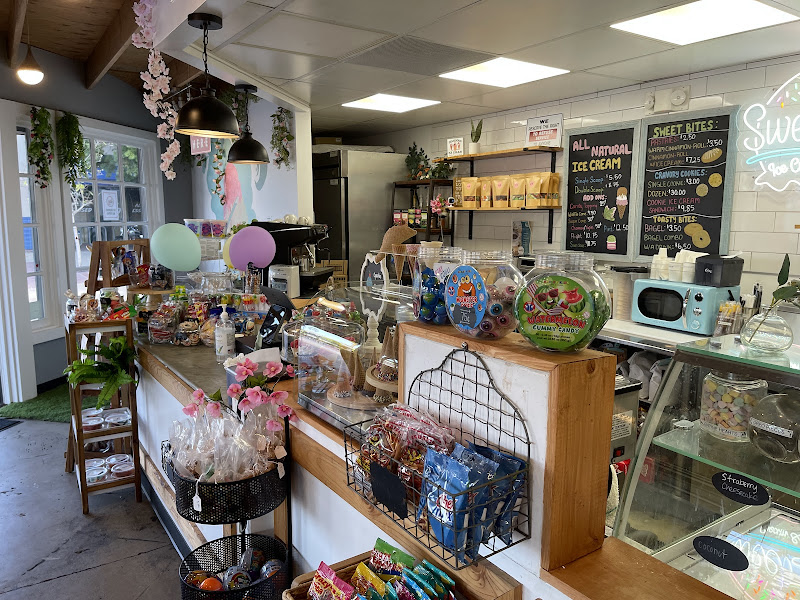 SweetLife Ice Cream Shop & Treats