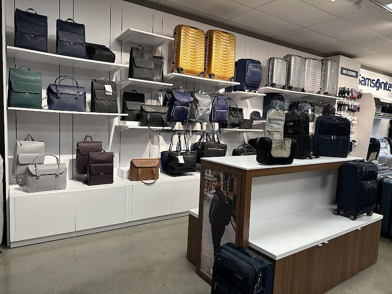 Samsonite Company Store - Orlando Premium Outlets - International Dr
