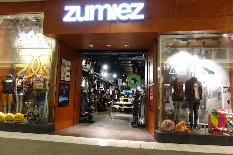 Zumiez