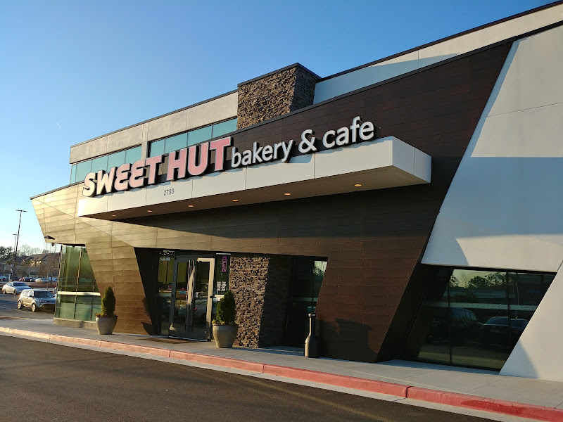 Sweet Hut Bakery & Cafe