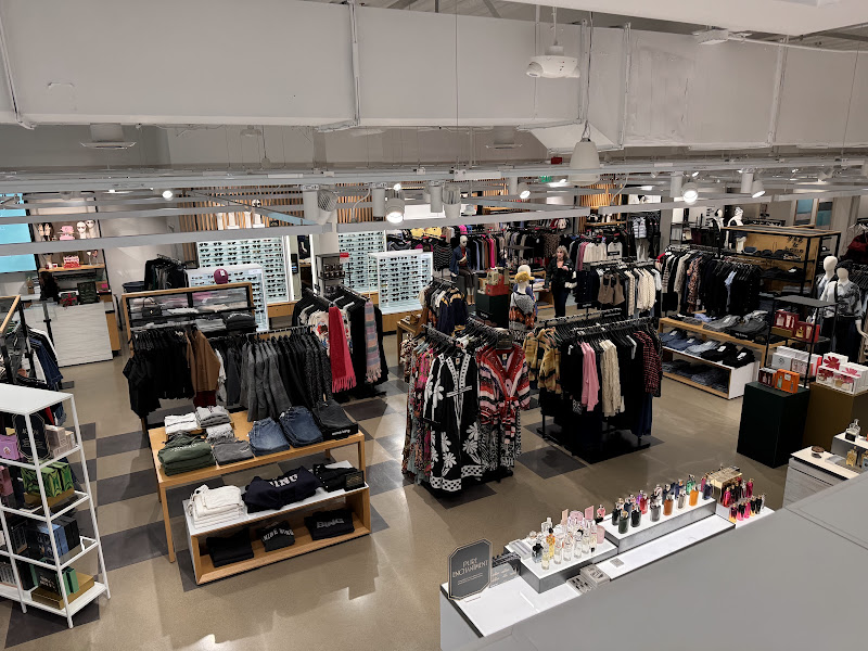 Bloomie's by Bloomingdale's