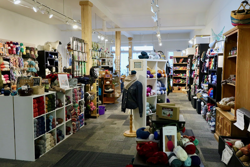Itsy-Bitsy Yarn Store