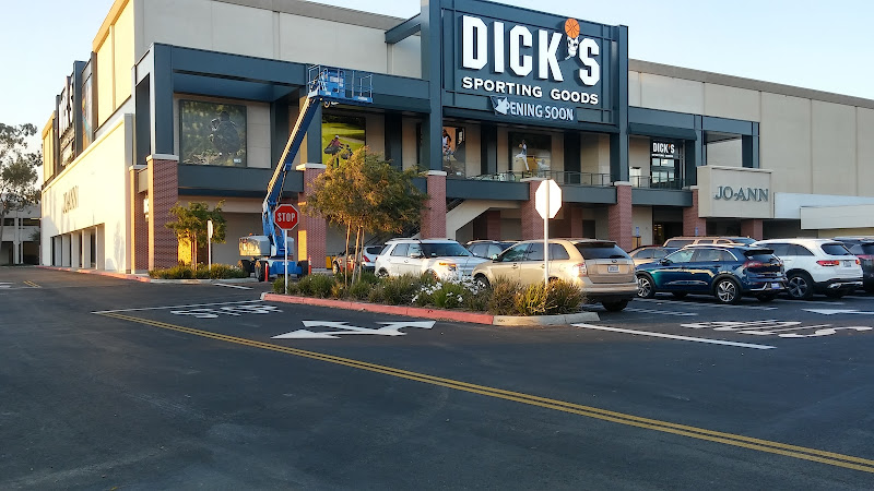 Dick's Sporting Goods