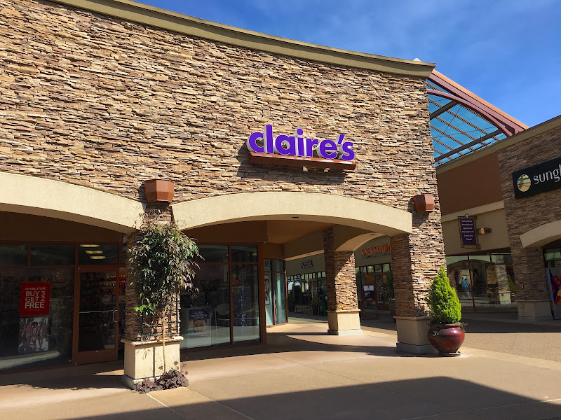 claire's