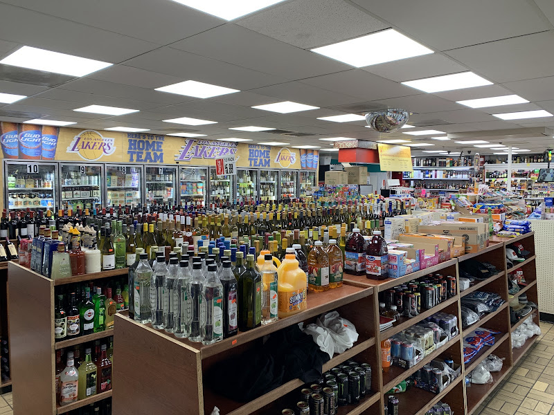 Plaza Liquor and Gas