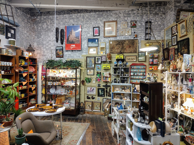 River Market Antiques