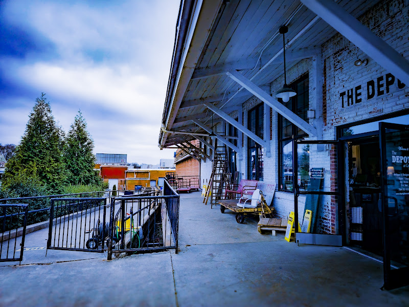 Hills Antiques And Collectables