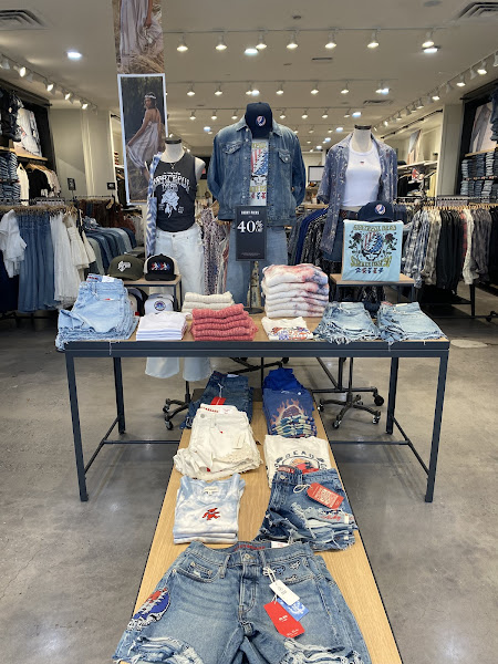 Lucky Brand
