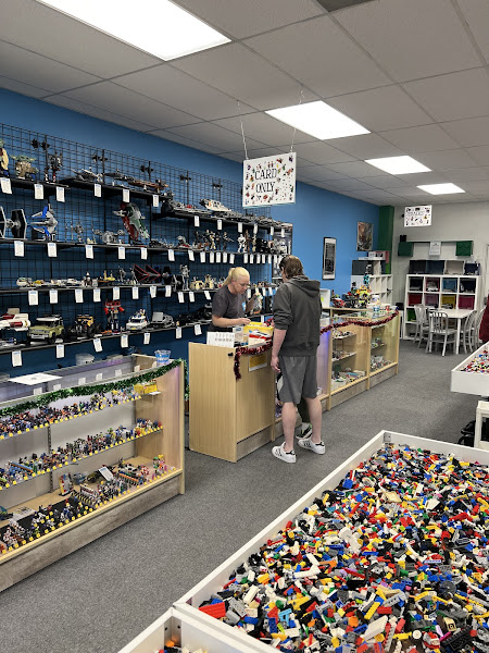Bricks & Minifigs Thornton