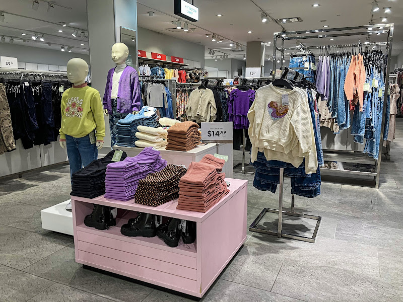 H&M