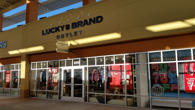 Lucky Brand Outlet
