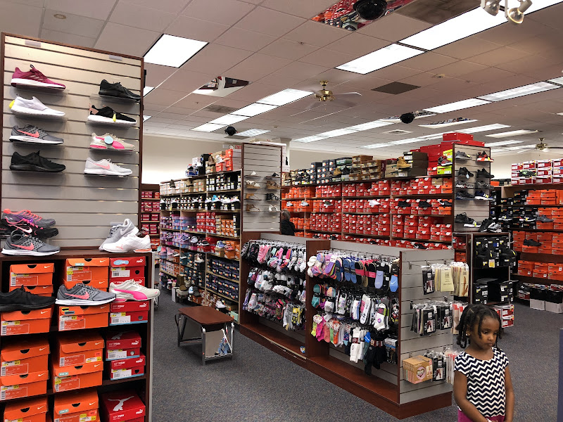 SHOE DEPT.