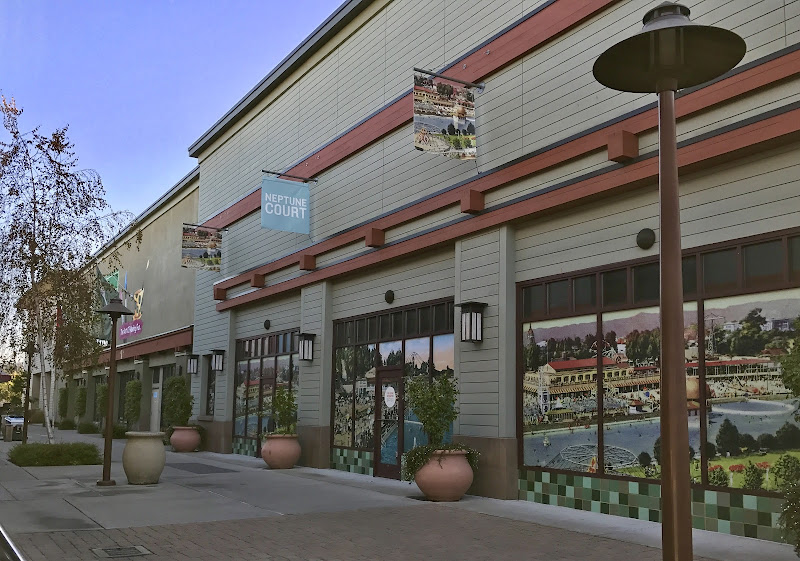 Alameda South Shore Center Management Office