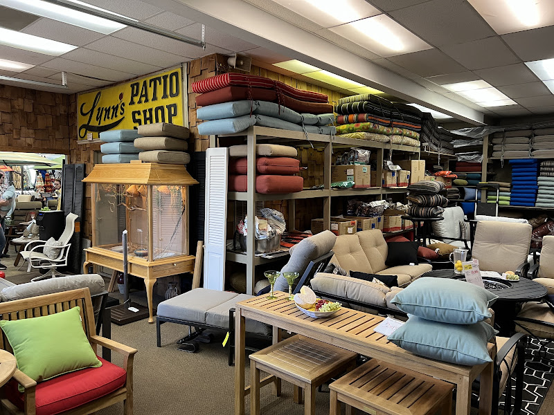 Lynn's Patio Shop